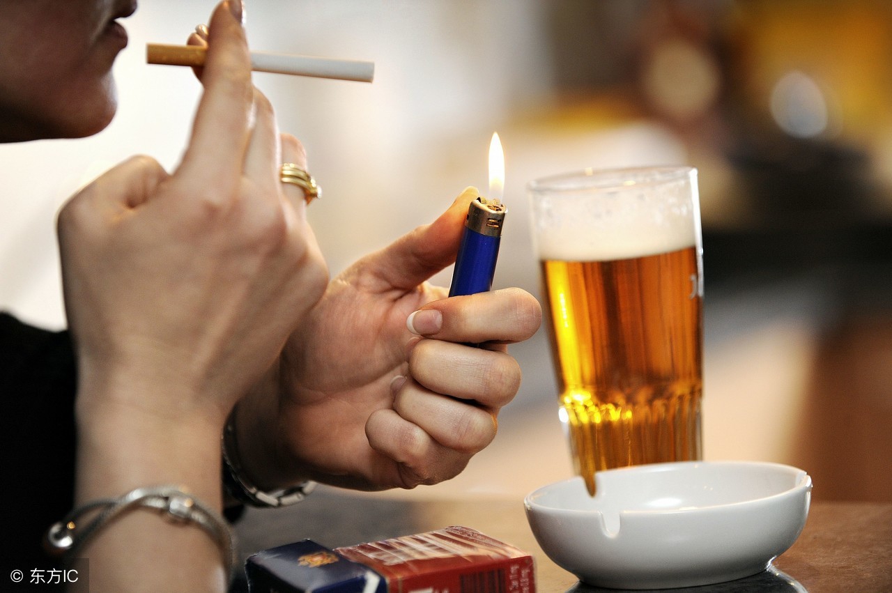 被习以为常的4个“伤精”习惯，不是不知道，而是不控制改不掉