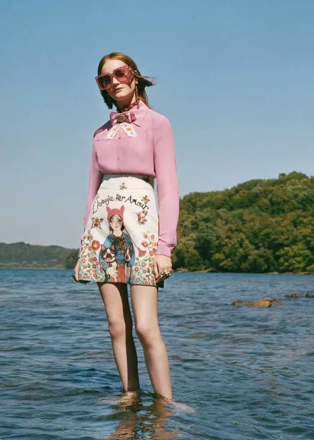 gucci墓地走秀音乐,gucci好莱坞时装秀