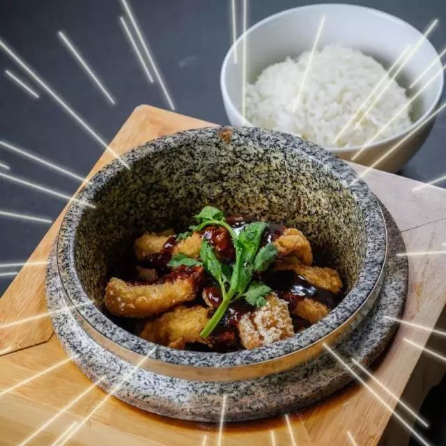 浜旀槦绾ч厭搴楀悆鑷姪椁愭墠鐧炬潵鍧椾箞,浜哄潎涓嶈繃鐧惧氨鑳藉悆鍒颁簲鏄熺骇閰掑簵