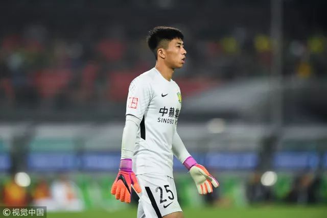 这就是优秀门将的基本功,21岁打中单