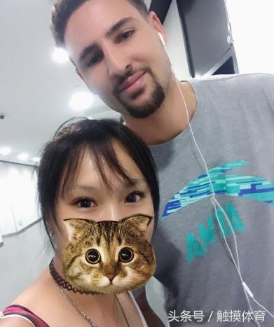 奥尼尔和格林合影,格林奥尼尔拥抱