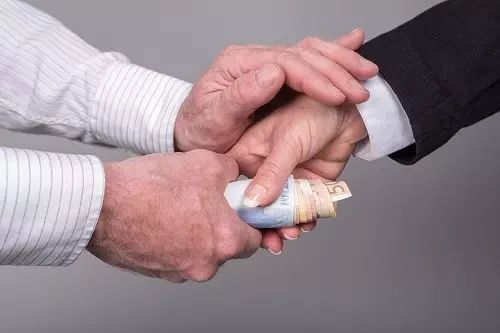 体力赚钱和脑力挣钱的区别,赚钱与挣钱的本质区别是什么