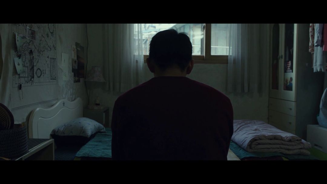 李沧东改编村上春树的《燃烧》，细思恐极的隐喻和谜团全为你破解