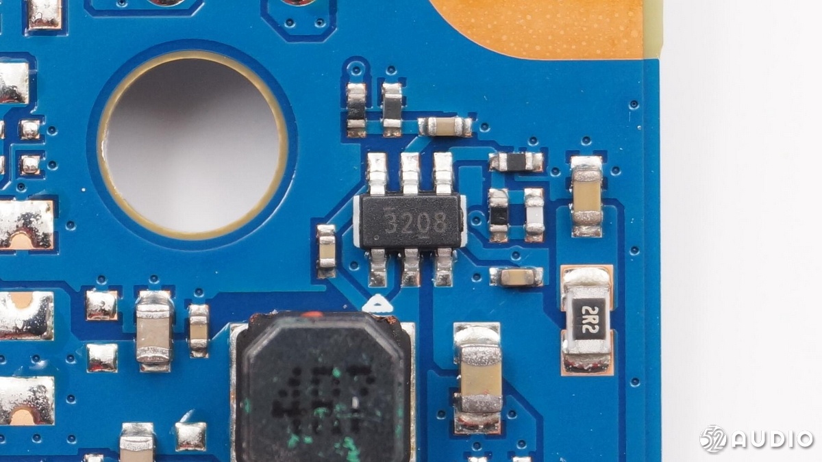 天猫精灵智能音箱boom拆解,天猫精灵智能音箱x3和X6对比