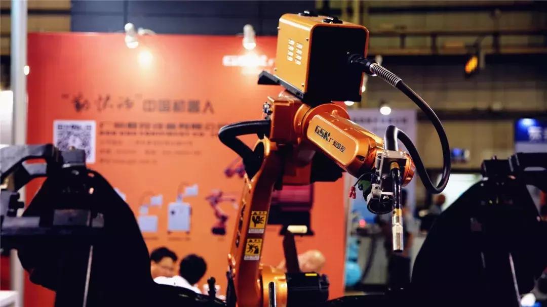 机器人争霸综艺节目完整版,机器人争霸对决