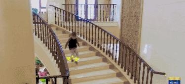 女强人范冰冰黄圣依,黄圣依各种凹造型