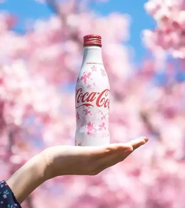 日本的可口可乐还能喝吗,试喝日本樱花味可乐