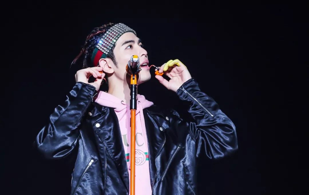 萧敬腾世界巡回演唱会台北站全程,萧敬腾2019娱乐先生演唱会