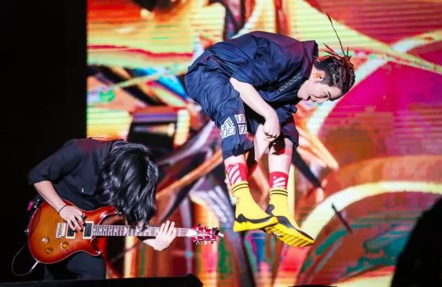 萧敬腾世界巡回演唱会台北站全程,萧敬腾2019娱乐先生演唱会