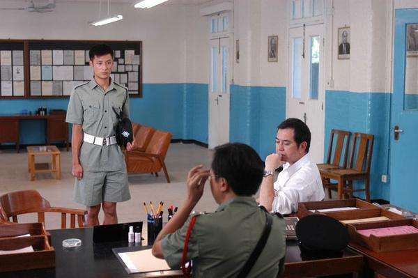 《无间道》香港电影崛起的里程碑，今日带你重新认识这部电影