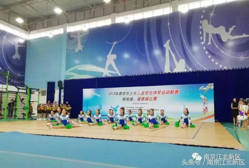 这个六月,看新区这群娃娃挥汗如雨战金陵!