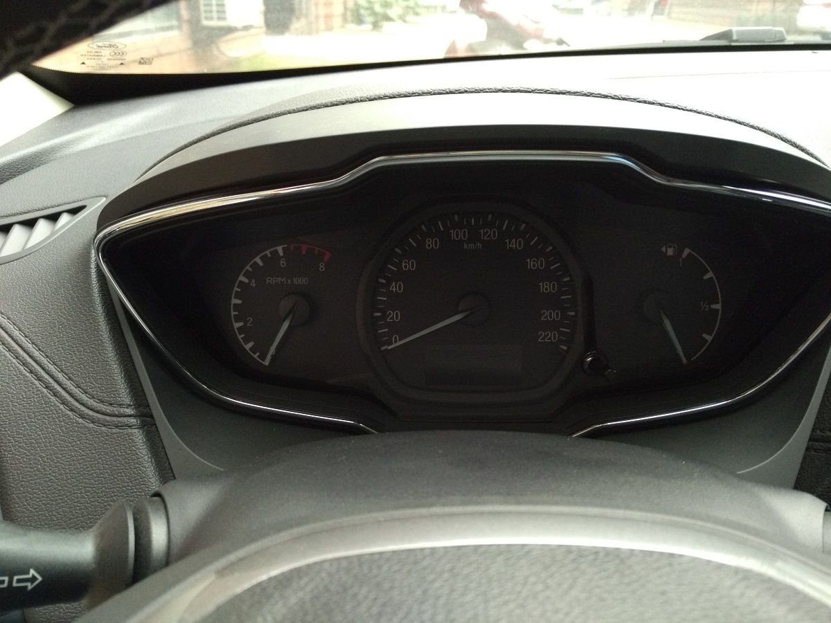 福特福睿斯开1400公里油耗多少,09福睿斯两厢1.8l油耗怎么这么高