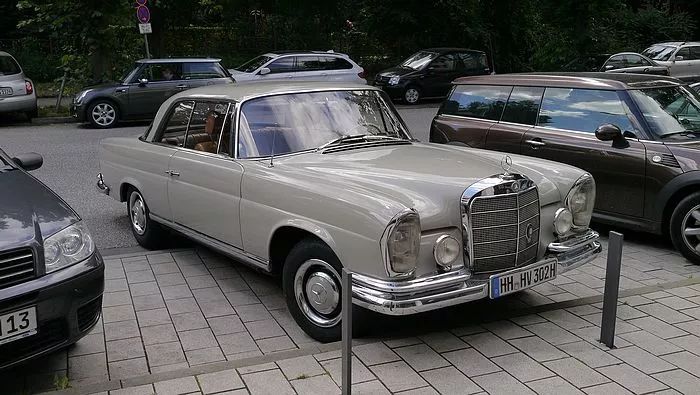 汽车安全性有必要考虑嘛,汽车的性能区和碰撞区