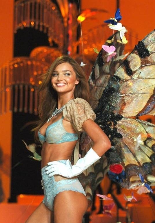 米兰达可儿最后一次维密走秀,米兰达可儿戴过几次维密翅膀