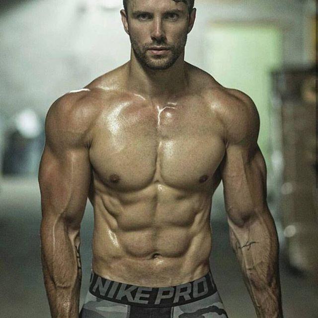 新手健身房入门怎么练胸肌,健身房从零开始练胸肌教学