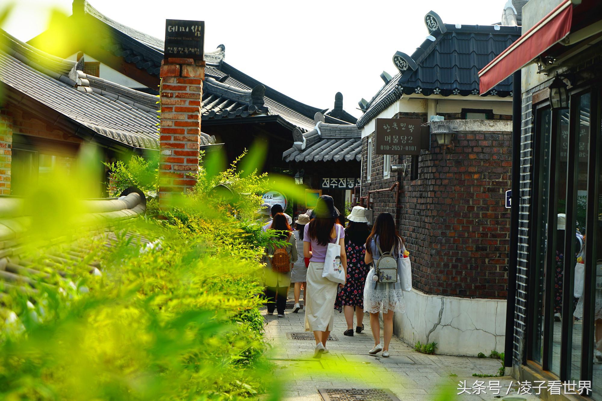 悠闲的走在乡村小路,悠闲漫步在李庄古镇