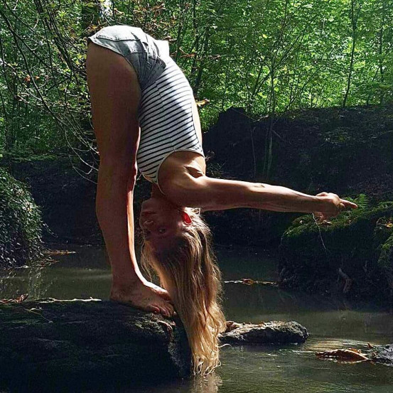 锻炼收腹提臀的标准动作,提臀护腰动作