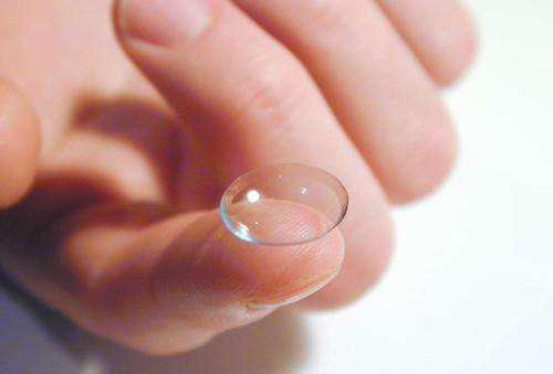 著名足球明星哪些是近视眼,足球明星有近视眼吗