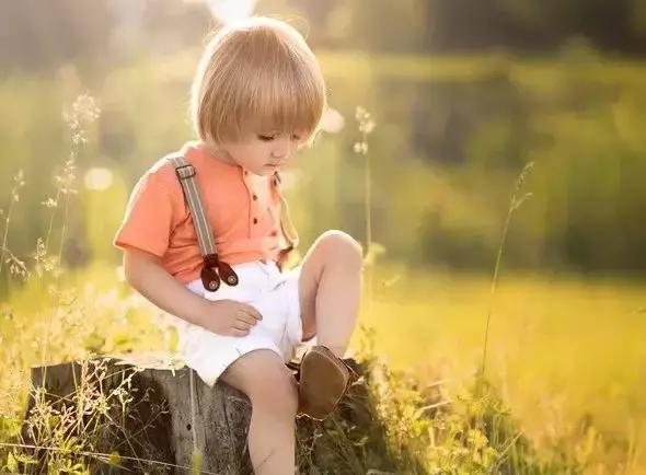 孩子有偷东西的行为该怎么做,孩子偷东西应该怎么和孩子说