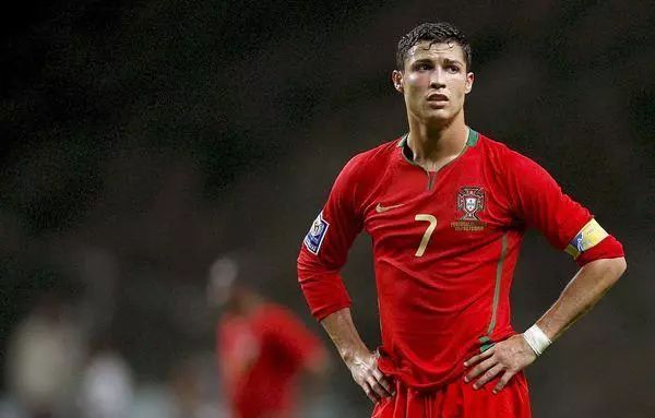 世界杯云集了最有钱的人,当今足坛最土豪球星的土豪座驾