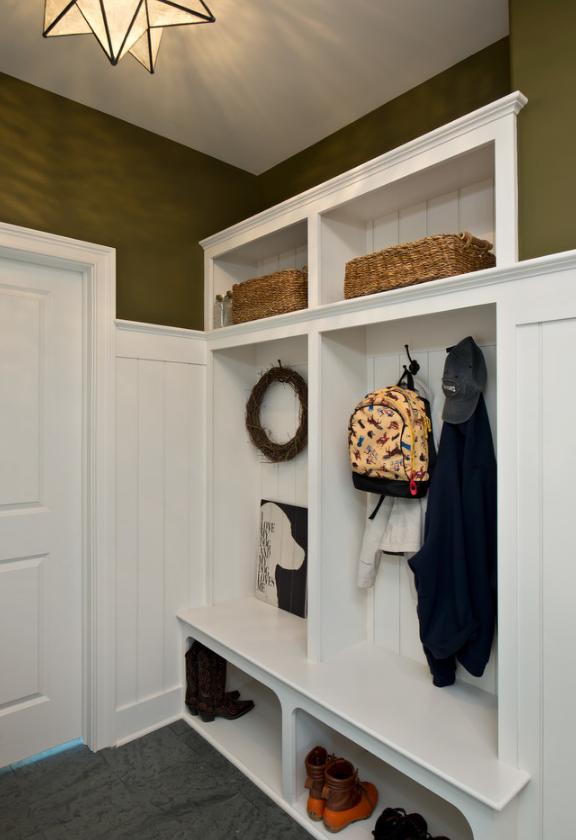 鞋柜只用来放鞋就太浪费了，看看别人家还能坐着换鞋，太实用了