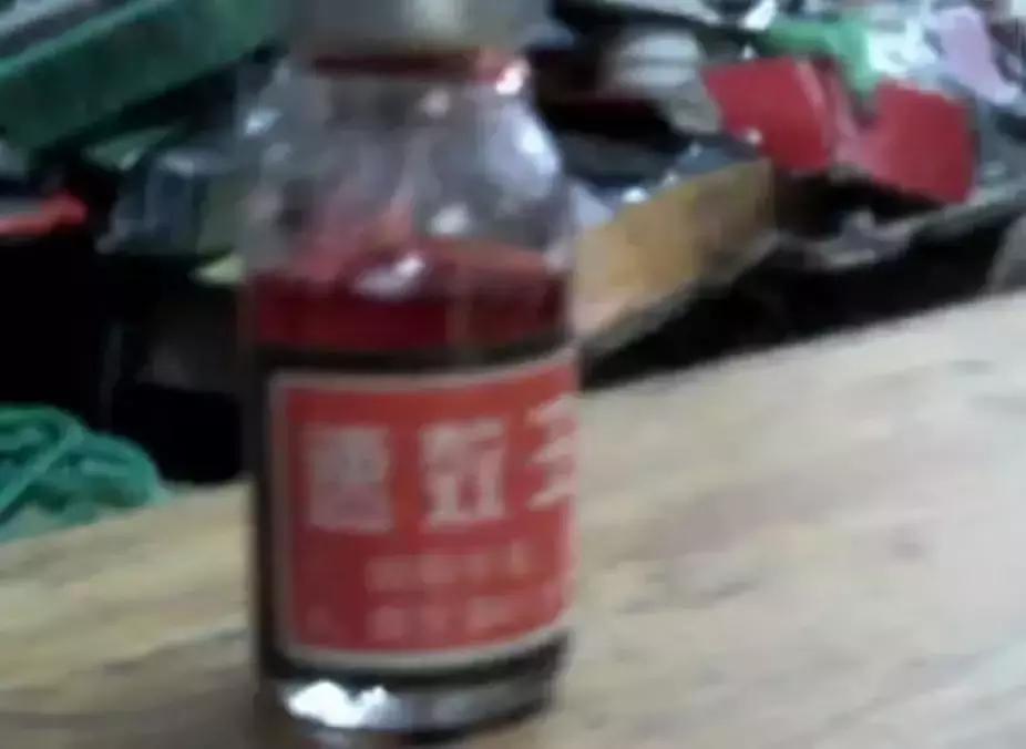 女儿女婿买鼠药“毒杀”母亲，父亲竟默许这样做｜真相让人落泪唏嘘