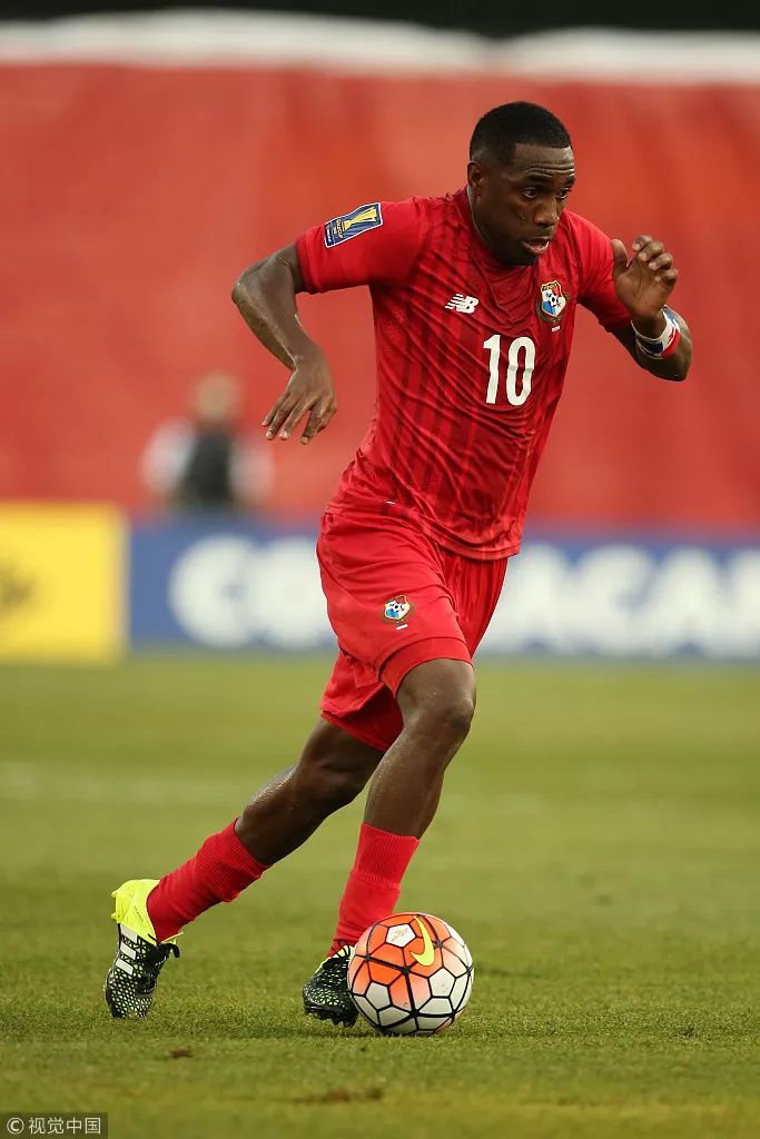 世界杯，比足球有意思的，是人生｜假期谈