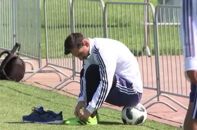 c罗和梅西近期的对决,c罗爆发曼联3比2