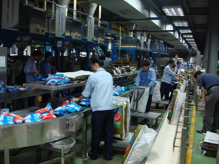 世界杯期间你所不知道的京东618：24小时不停机生产包火车送货