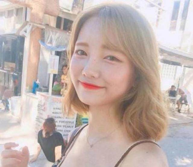 发量少发丝细软必备发型,发量少的发型易整理