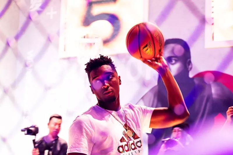 闄愰噺鐗坅didas,瀹樻柟adidas