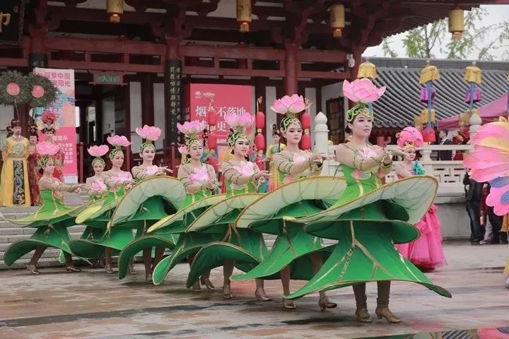 带上你的SuperHero，一起留下最温暖的回忆！