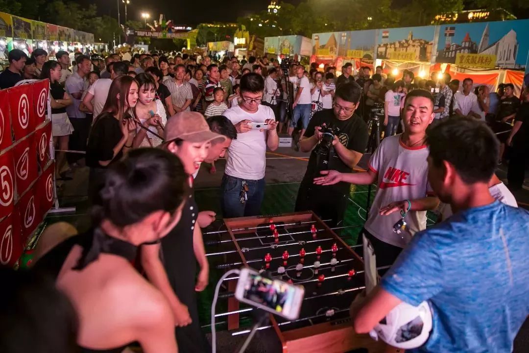 带上你的SuperHero，一起留下最温暖的回忆！