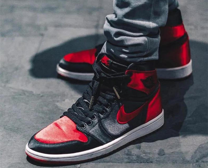 最好看的1000元左右的aj1配色,aj1ow还值得买吗