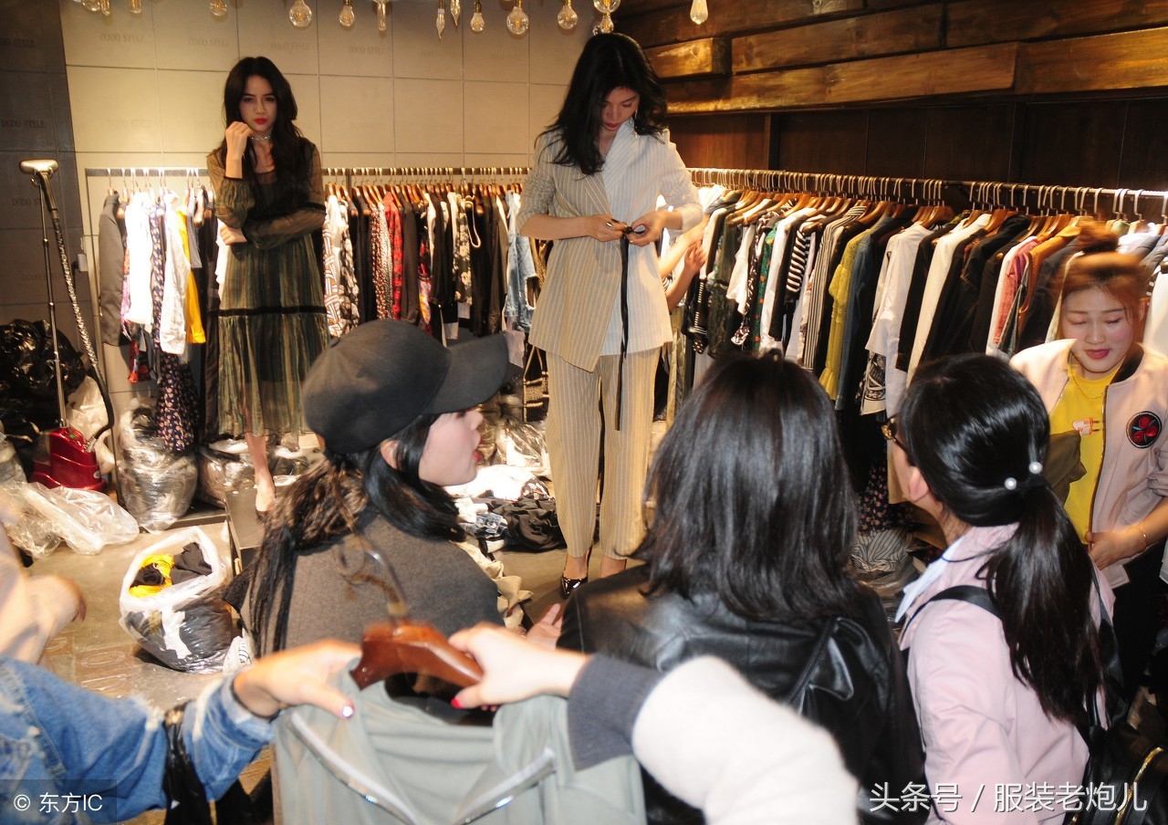 新手开女装店铺流程及注意事项,开女装店拿货必备款式