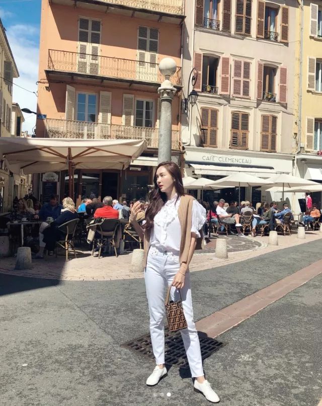 轻装美人,轻妆美人电视剧