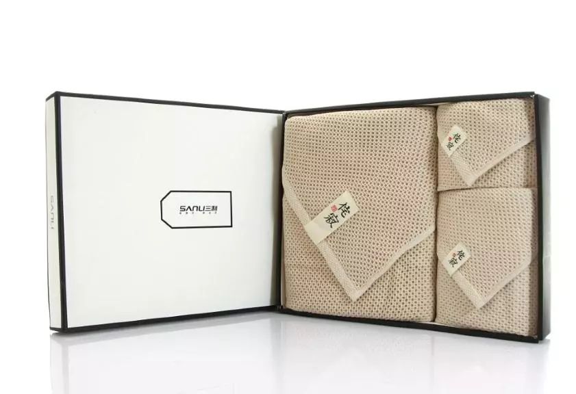 不要脸！还在用干尸毛巾擦脸？