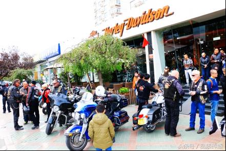 每人被俱乐部认可，哈雷俱乐部才能被社区认可，骑车、公益、成熟