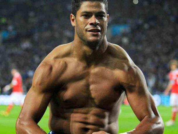 足球最帅的球星c罗,足球巨星c罗身材