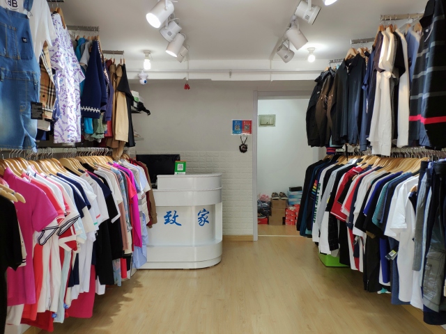 今天穿什么？这家外贸小店承包你的衣橱！