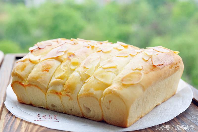 不用水，发的好，出膜快，奶香浓郁，公认的经典款面包