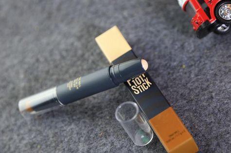 网红博主安利的这些爆款彩妆单品,一买就后悔!你至少买过3款!