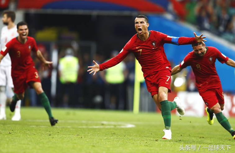 决不放弃！独胆英雄C罗首战封神，背后还有爱车VV7助阵