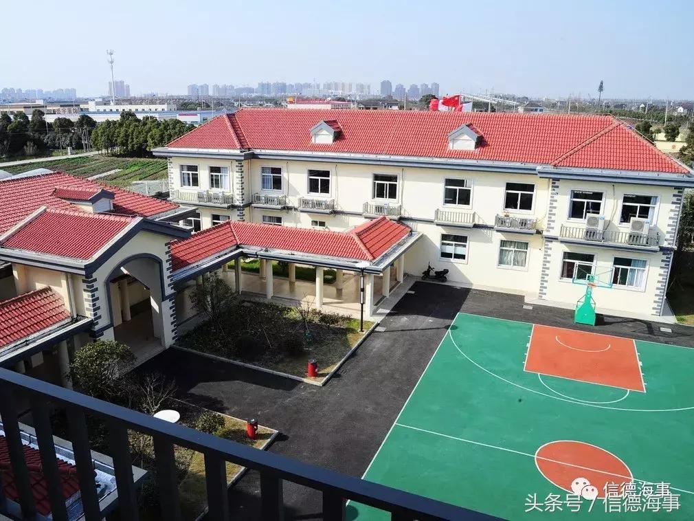 中国第一位上空间站女航天员,女引航员的真实生活照片