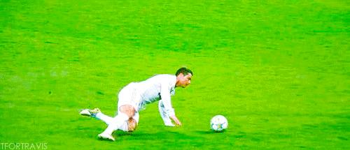 c罗弹跳高度2.92米怎么练的,c罗的跑步姿势