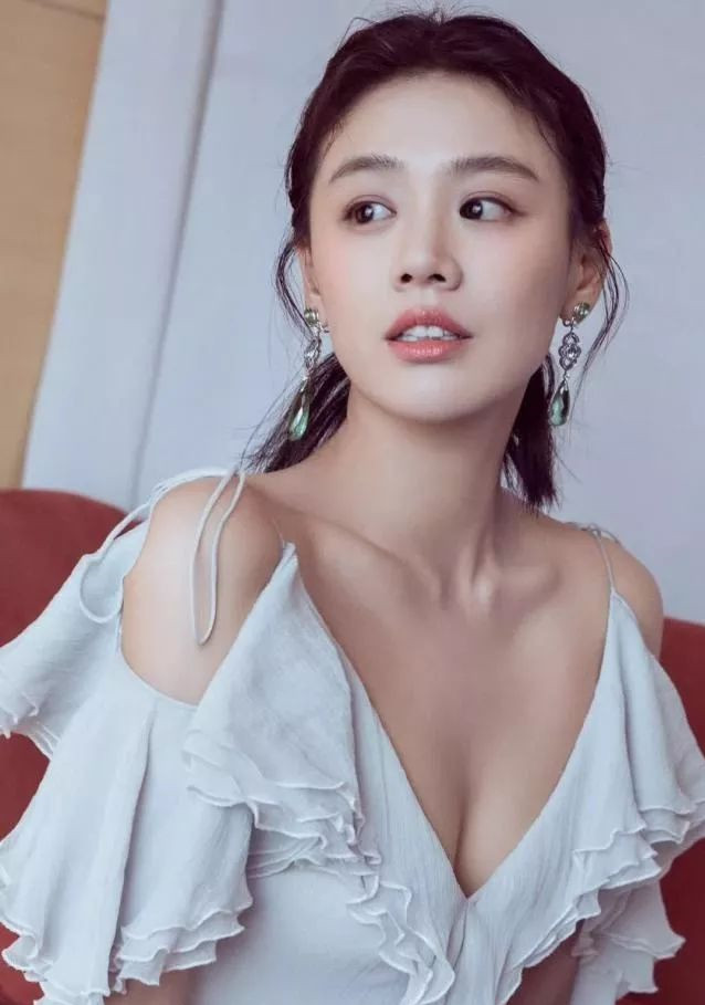 上海电影节明星红毯穿搭评价,上海国际电影节红毯男明星高定