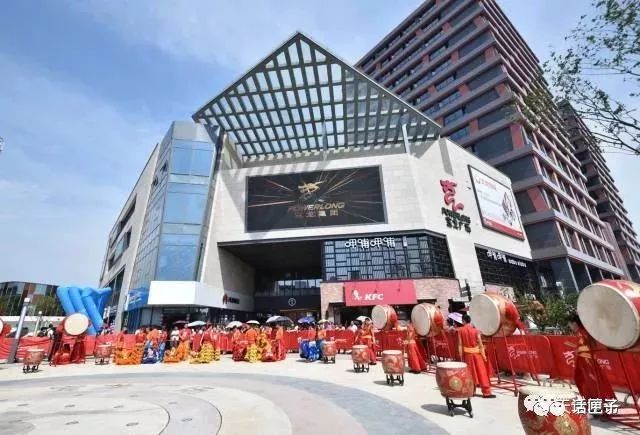 在高颜值地标撸串小龙虾看世界杯：闵行的购物中心多到能写对联！