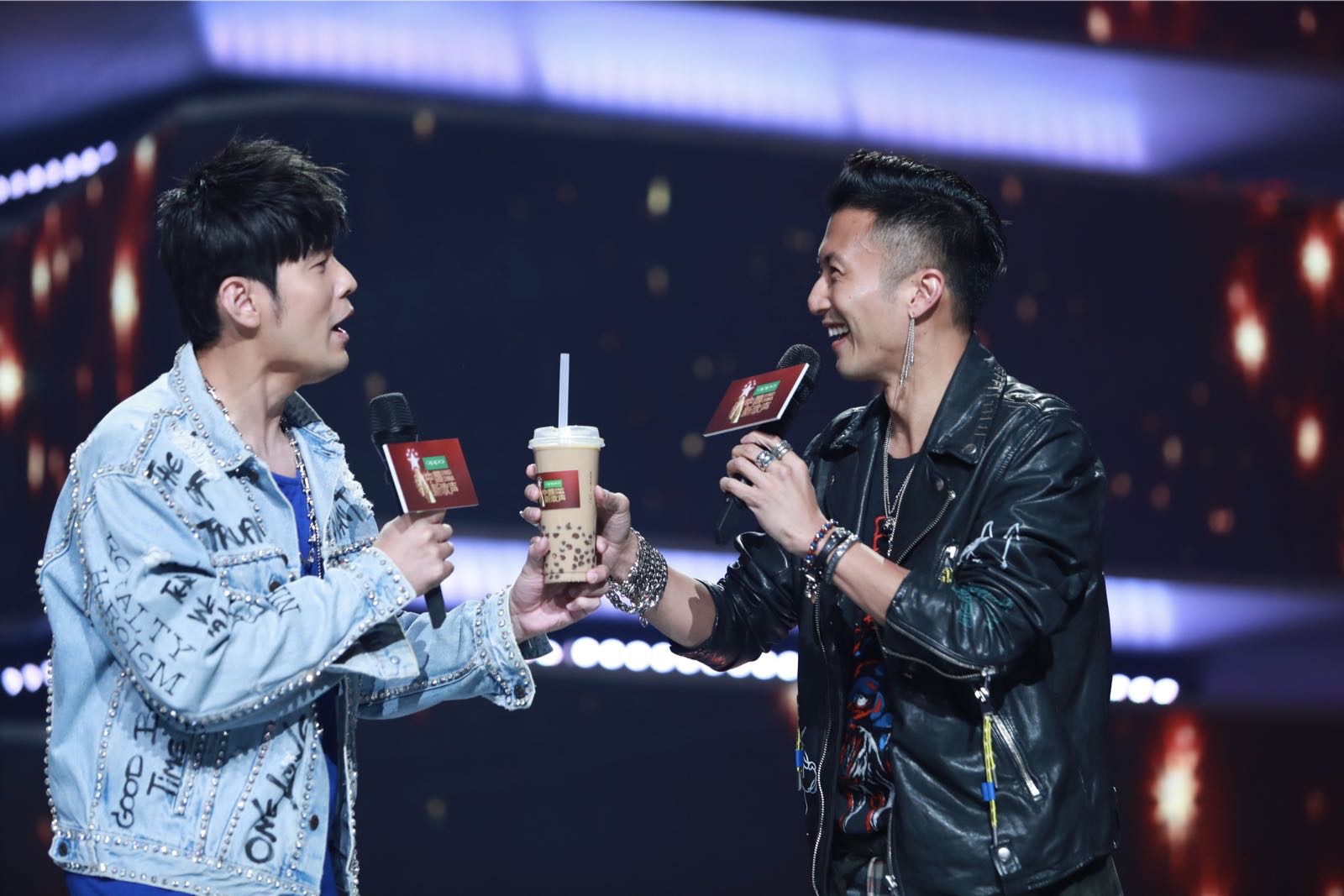 中国新歌声谢霆锋周杰伦开场秀,中国新歌声的导师谢霆锋