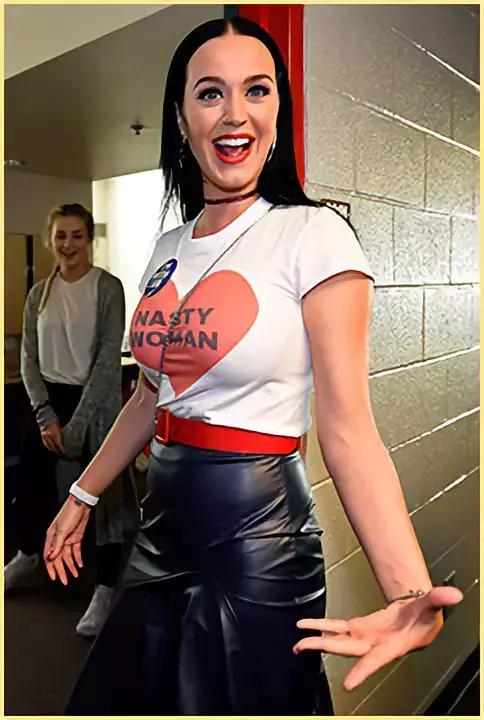 你的标语T恤，可能正在承包别人整个夏天的笑点