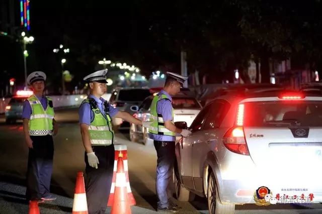 交警推出欧洲杯酒驾套餐,交警严查世界杯酒驾